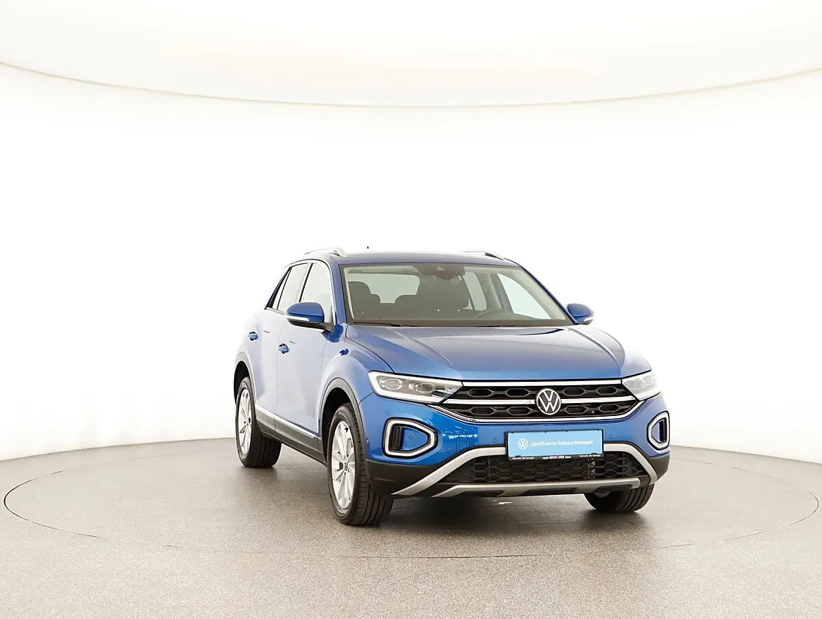 Volkswagen T-Roc 2023 photo 2