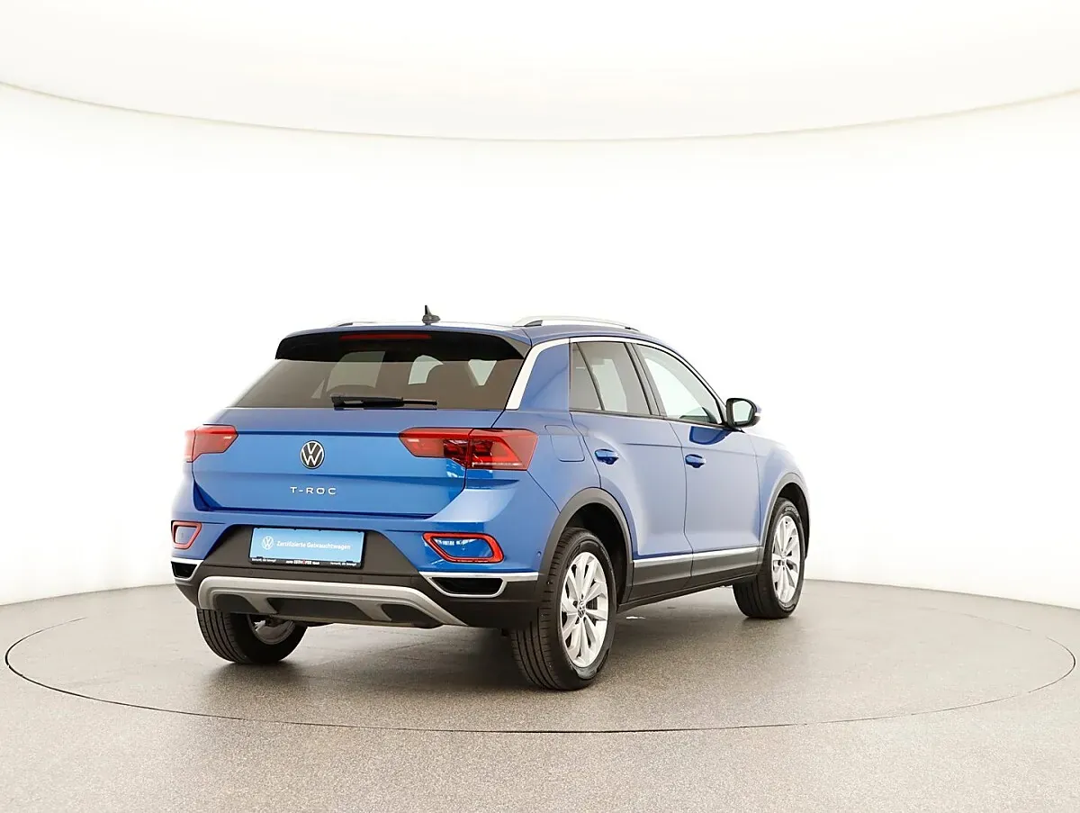 Volkswagen T-Roc 2023 photo 3