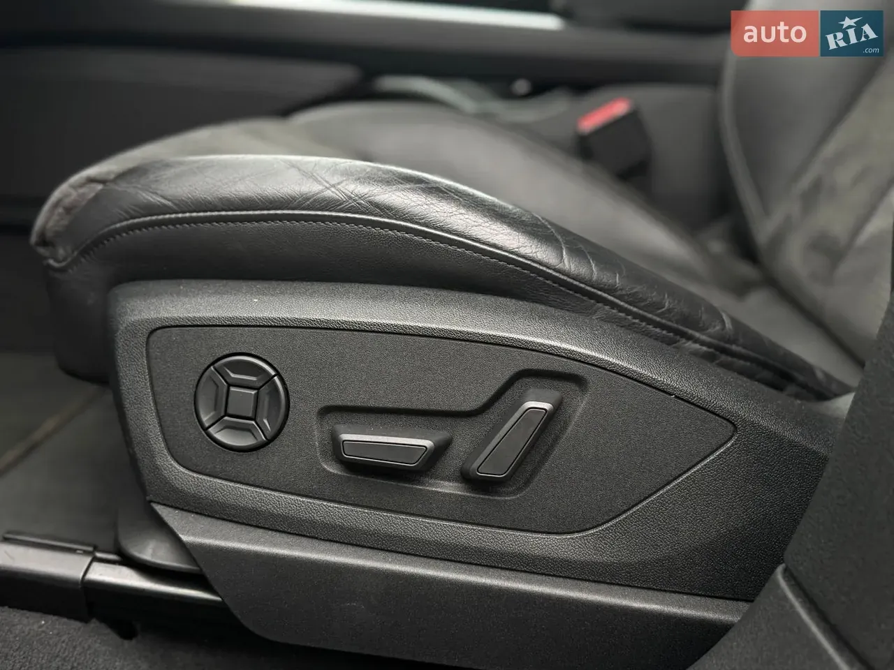 Audi E-Tron 2019 photo 2