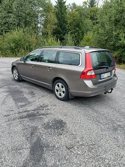 Volvo V70 2010 photo 5