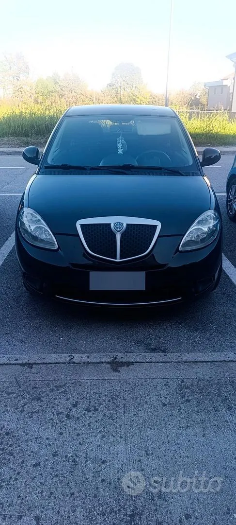 Lancia Ypsilon