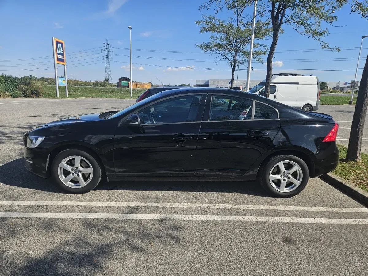 Volvo S60 2015 photo 2