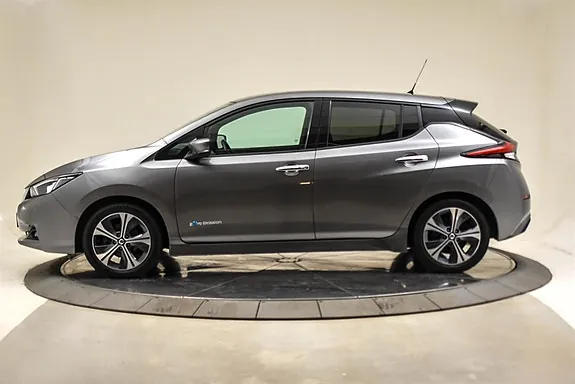 Nissan Leaf 2019 photo 2