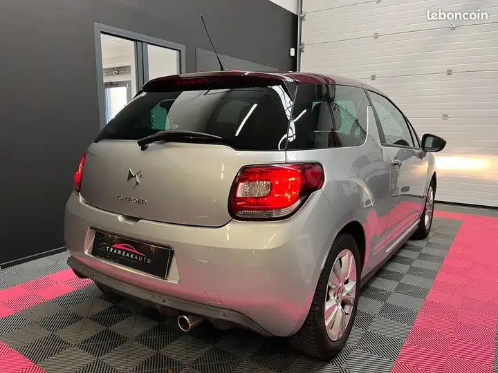 DS Automobiles Ds3 2011 photo 3