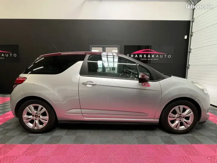 DS Automobiles Ds3 2011 photo 2