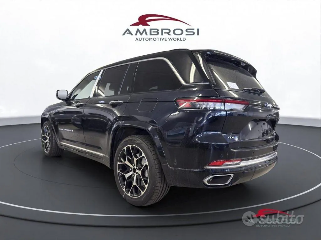 Jeep Grand Cherokee Summit 2026 photo 4