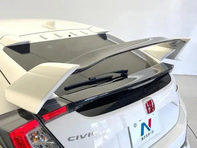 Honda Civic Type R 2018 photo 3