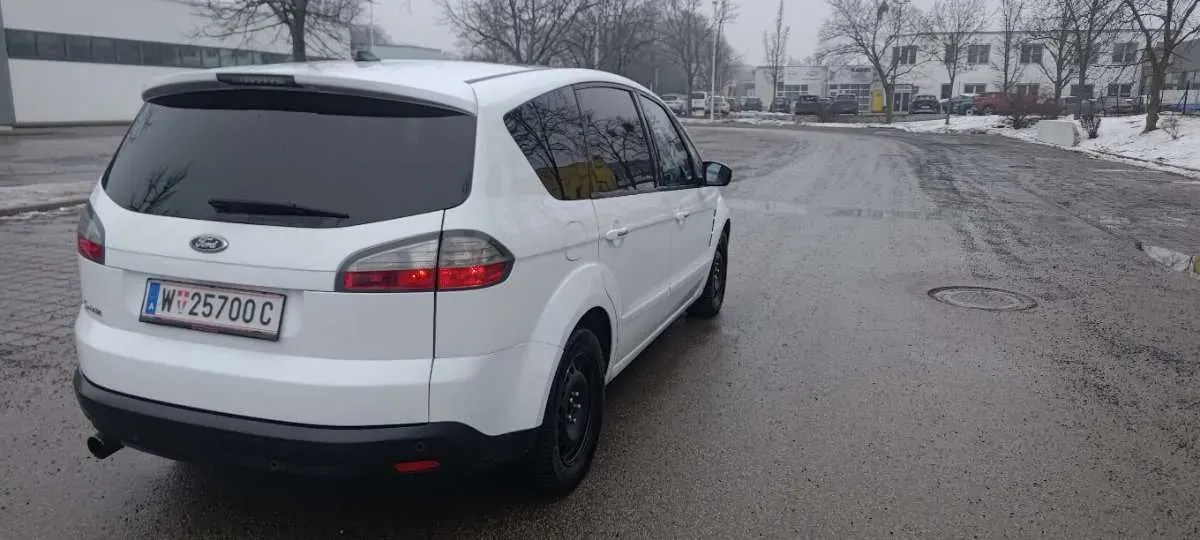 Ford S-Max 2009 photo 2