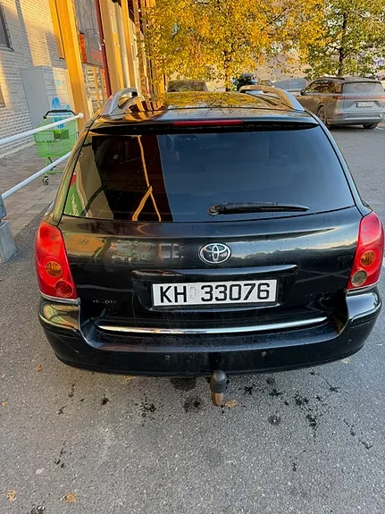 Toyota Avensis 2005 photo 2