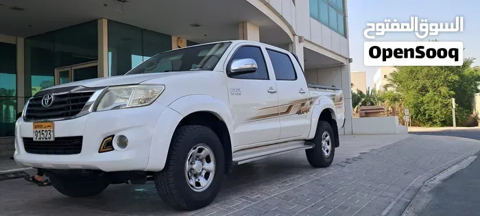 Toyota Hilux 2012 photo 2