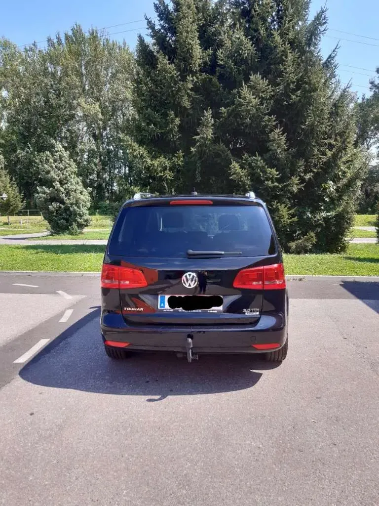 Volkswagen Touran 2015 photo 2