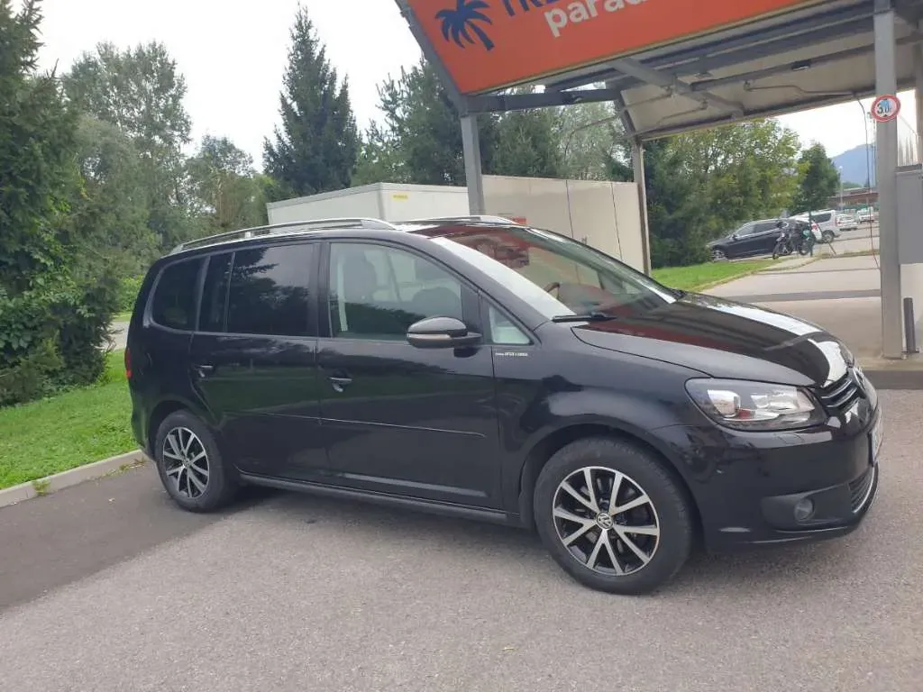 Volkswagen Touran 2015 photo 3