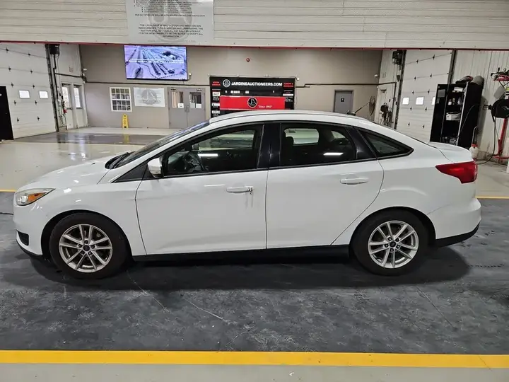 Ford Focus 2015 photo 2