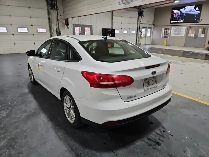 Ford Focus 2015 photo 3