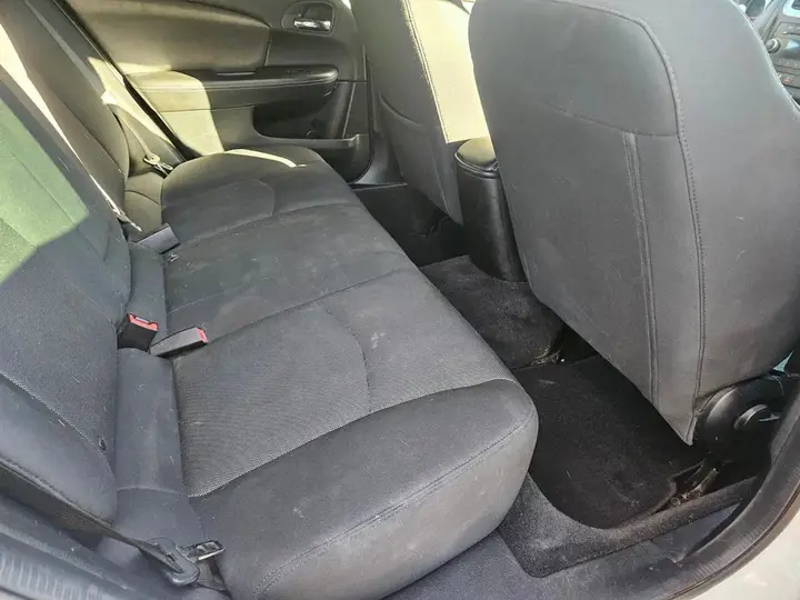 Dodge Avenger 2013 photo 4