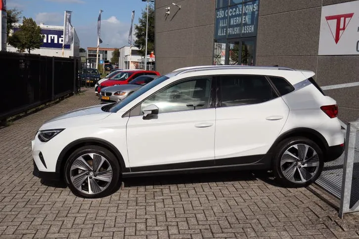 Seat Arona 2024 photo 3