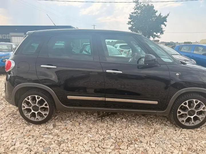 Fiat 500L 2014 photo 4