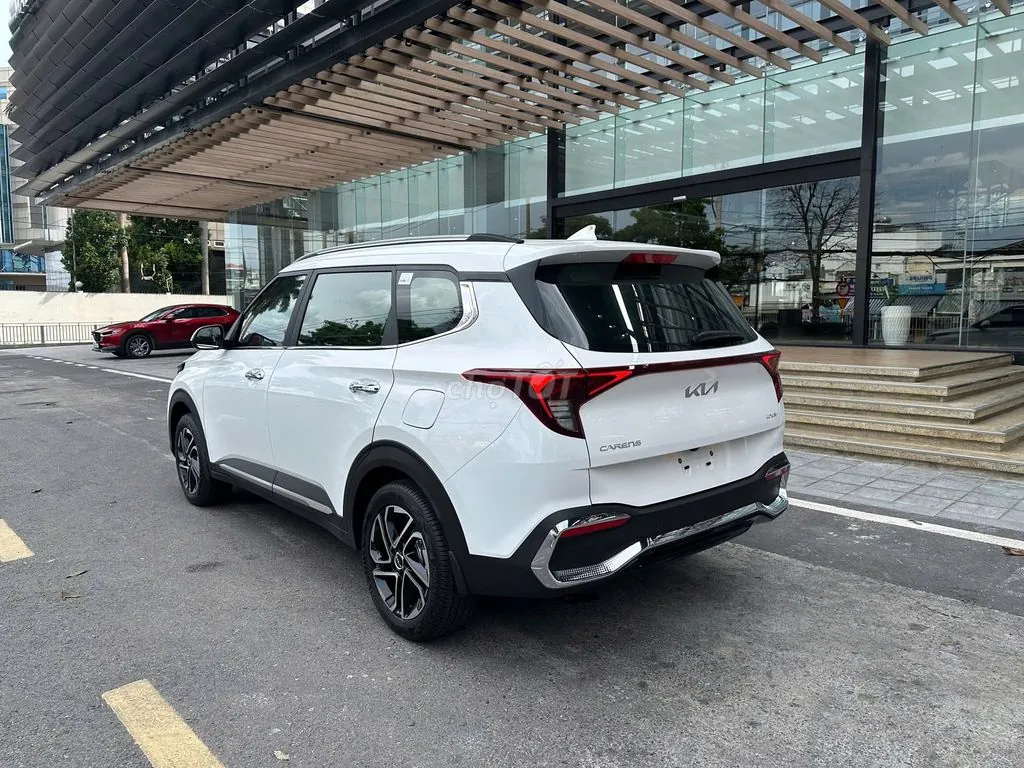 Kia Carens 2026 photo 3