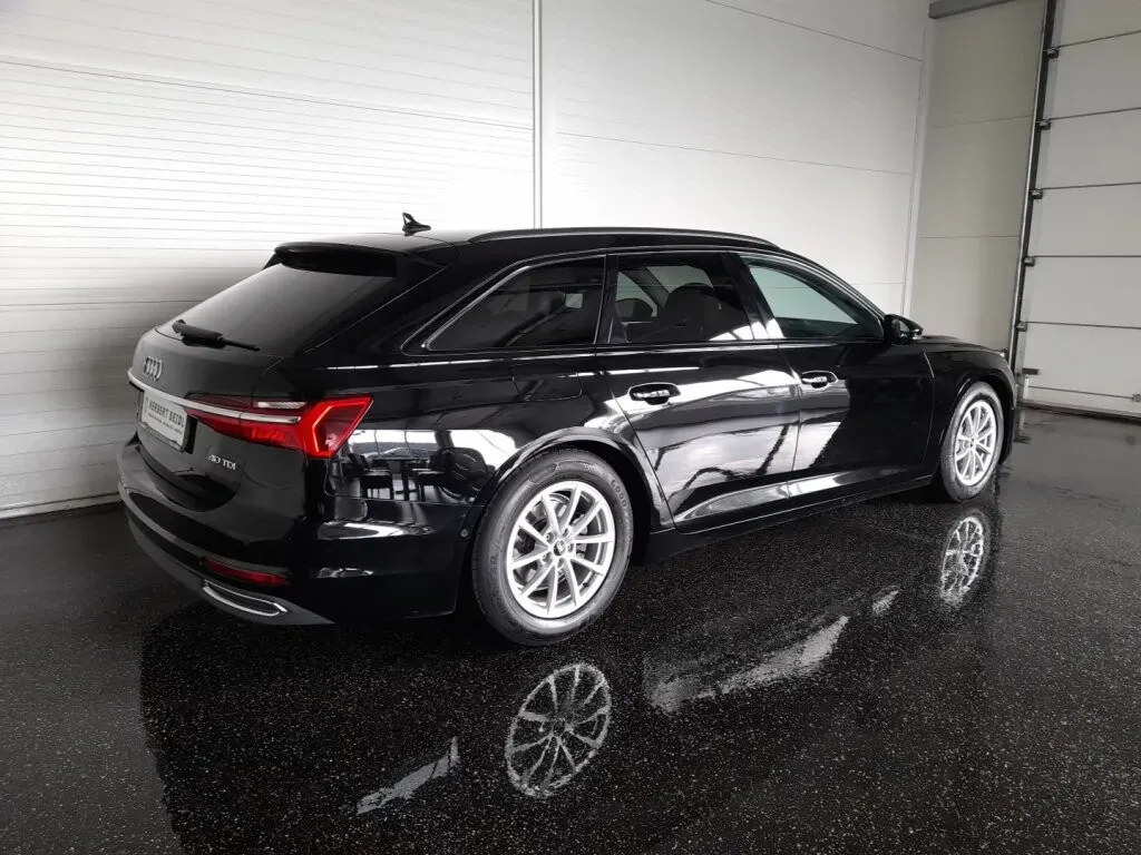 Audi A6 2022 photo 2