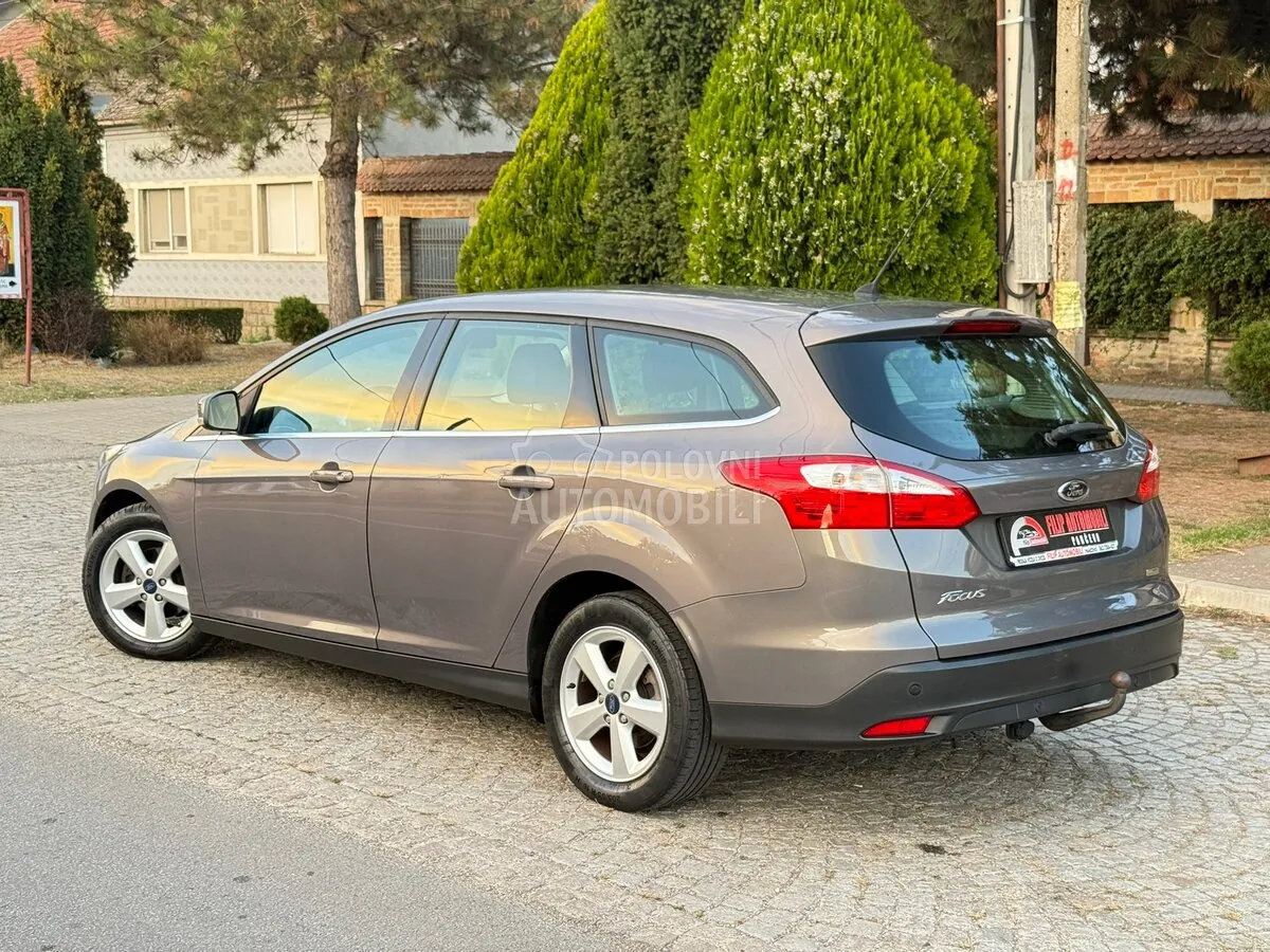 Ford Focus 2013 photo 5
