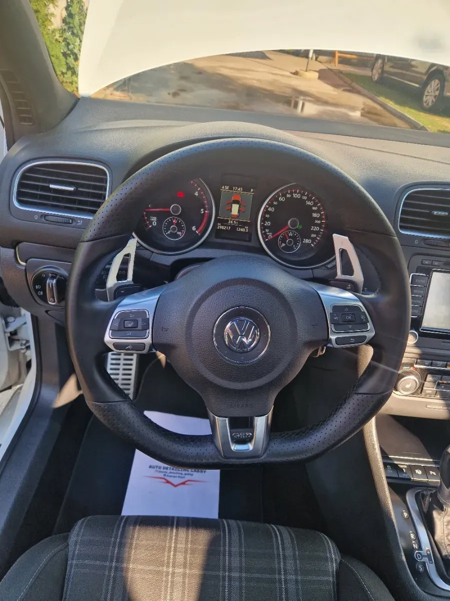 Volkswagen Golf 2012 photo 2