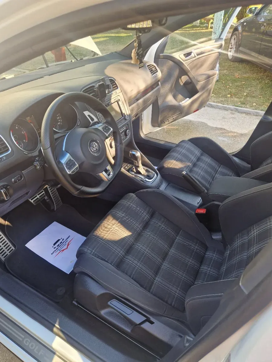 Volkswagen Golf 2012 photo 3