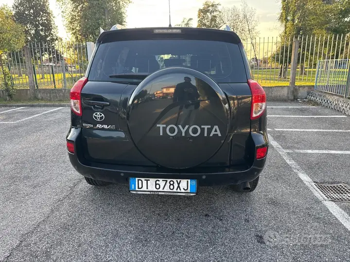 Toyota Rav4 2009 photo 4