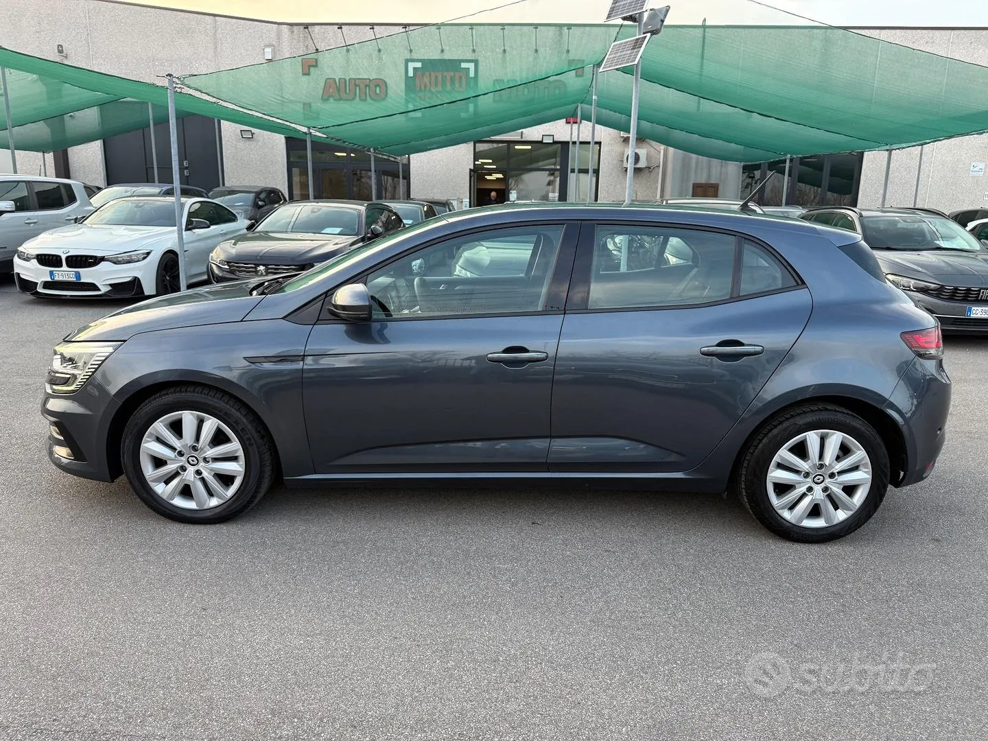 Renault Megane 2022 photo 2
