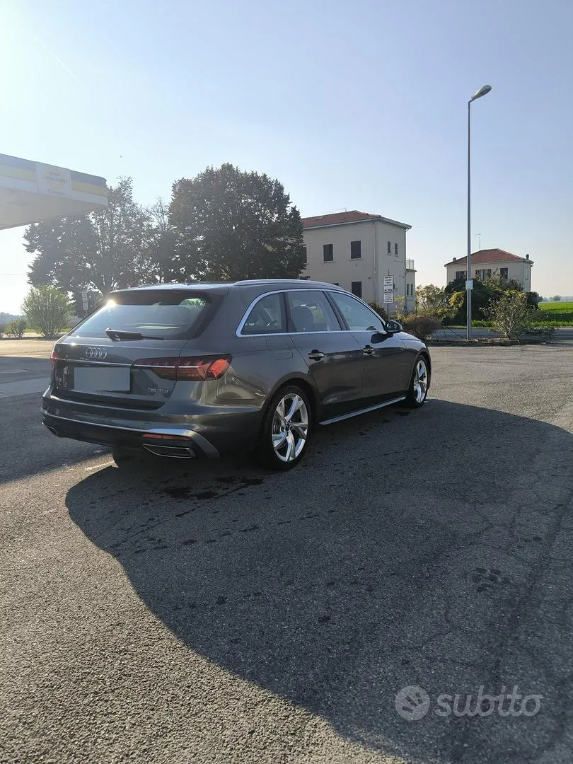 Audi A4 Avant 2022 photo 5