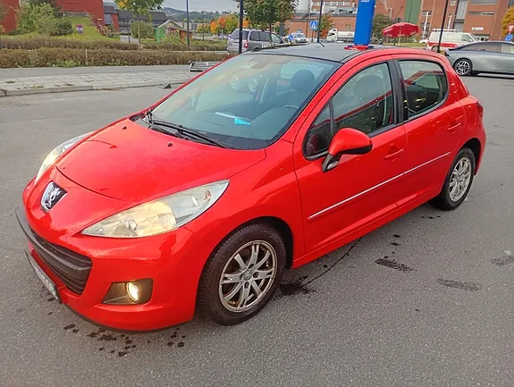 Peugeot 207 2011 photo 4