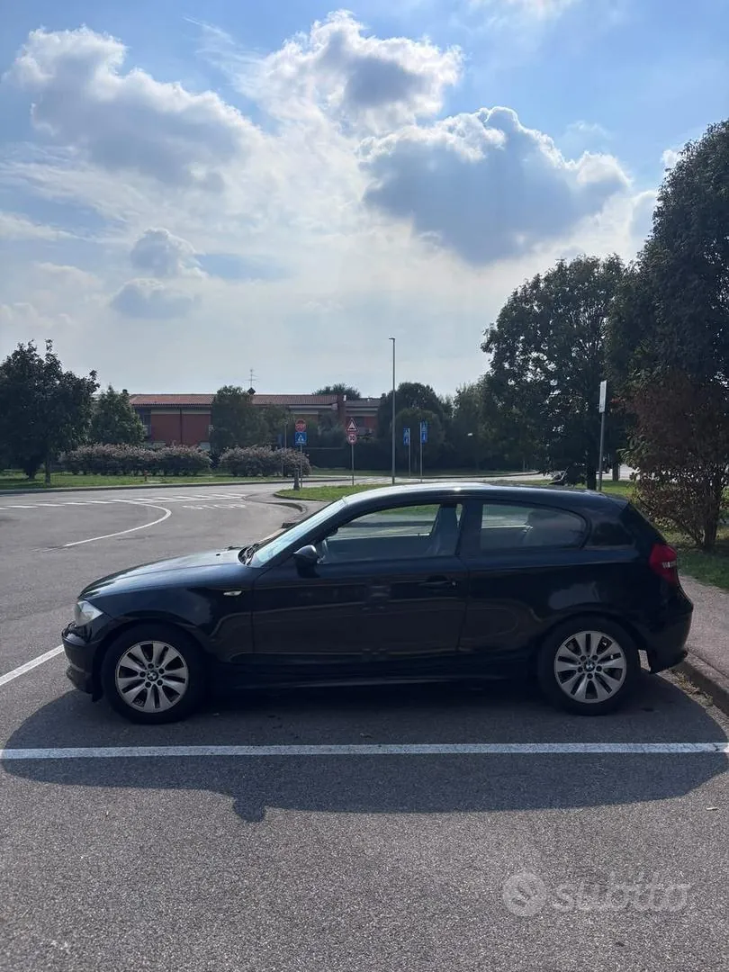 BMW 118 2009 photo 4