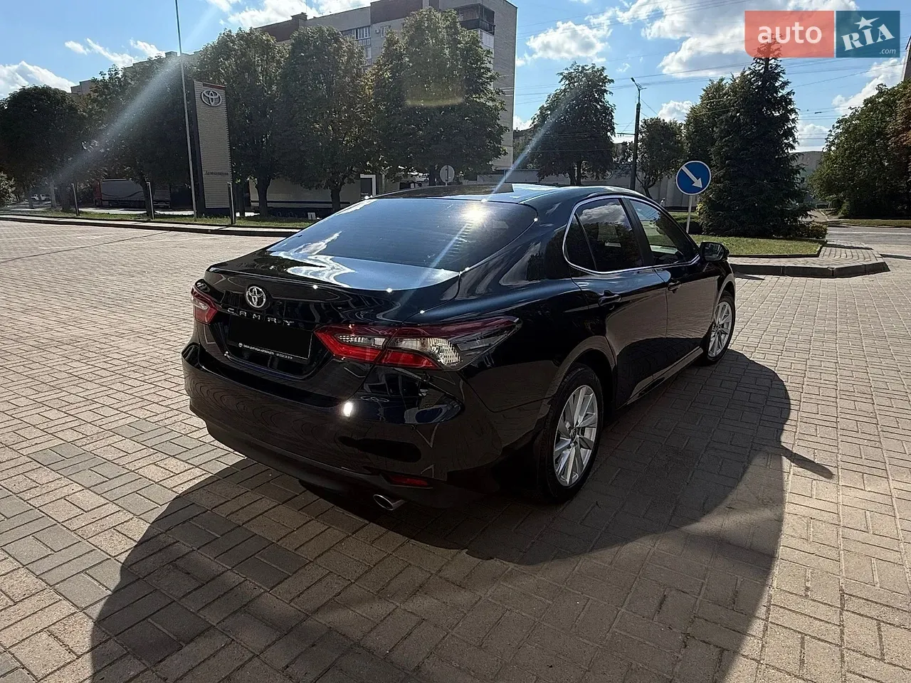 Toyota Camry 2021 photo 3