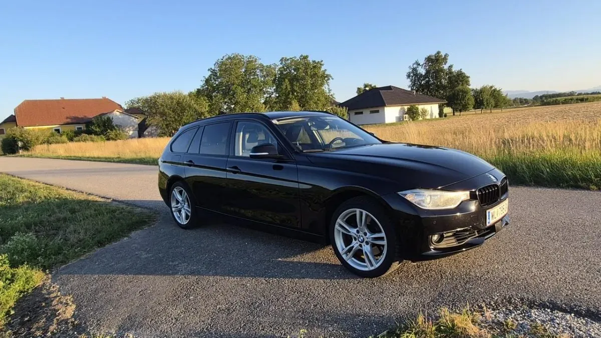 BMW 3 Series 2013 photo 2