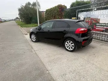 Kia Rio 2016 photo 2