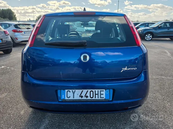 Fiat Grande Punto 2005 photo 3