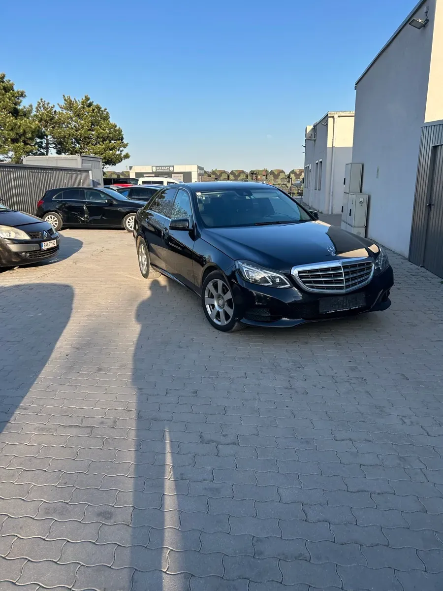 Mercedes-Benz E-Class 2014 photo 2