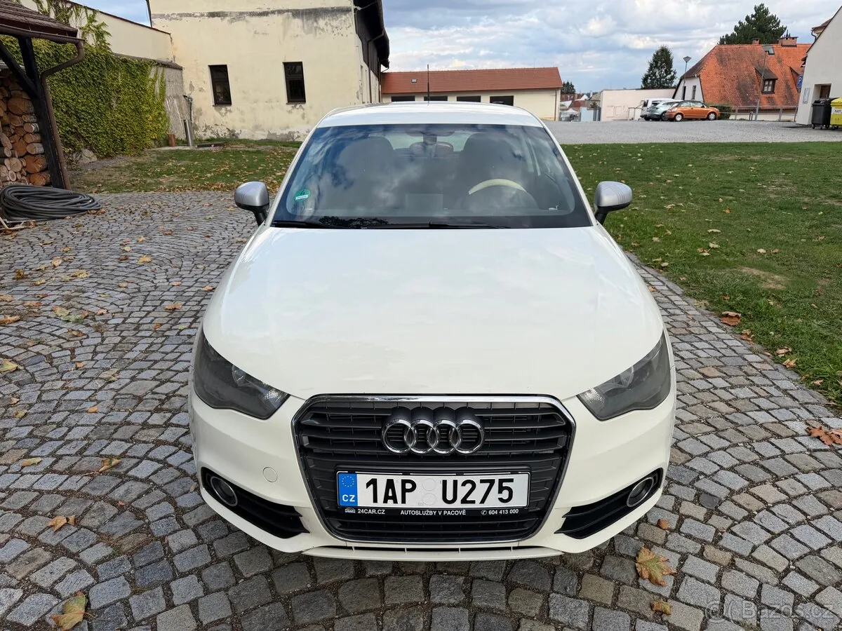 Audi A1 2012 photo 2
