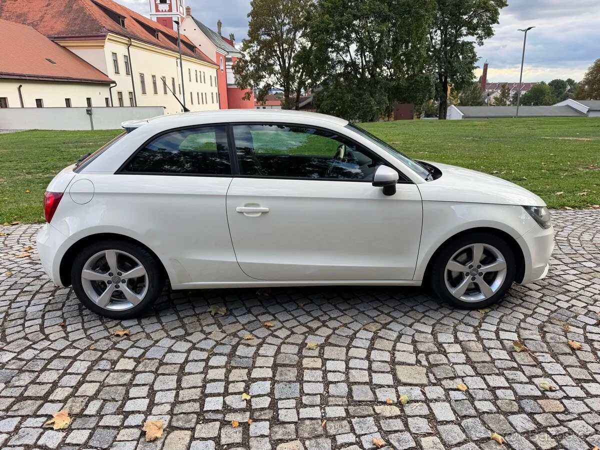 Audi A1 2012 photo 4