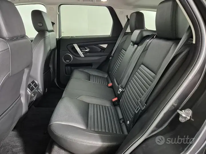 Land Rover Discovery Sport 2022 photo 5