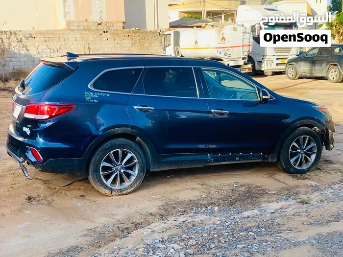 Hyundai Santa Fe 2018 photo 4