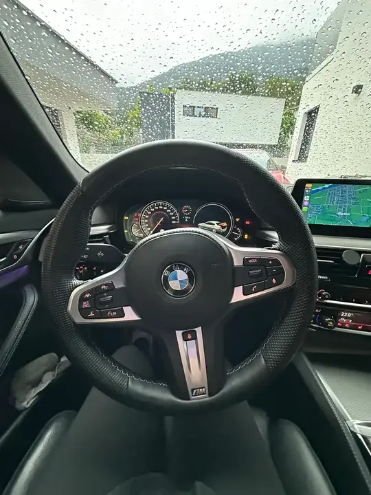 BMW 5 Series 2017 photo 2
