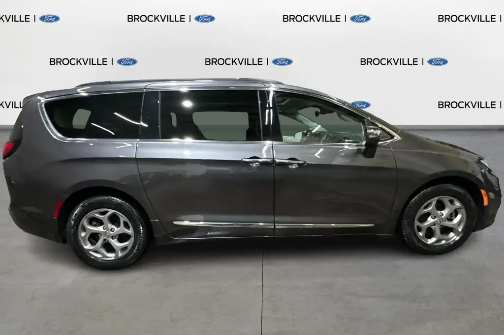 Chrysler Pacifica 2022 photo 4