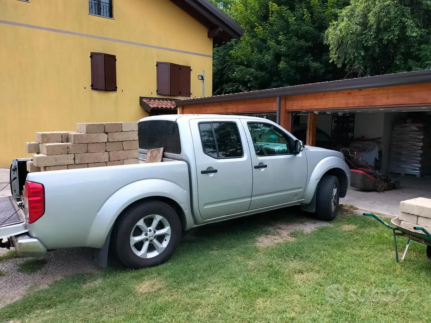 Nissan Navara 2009 photo 3