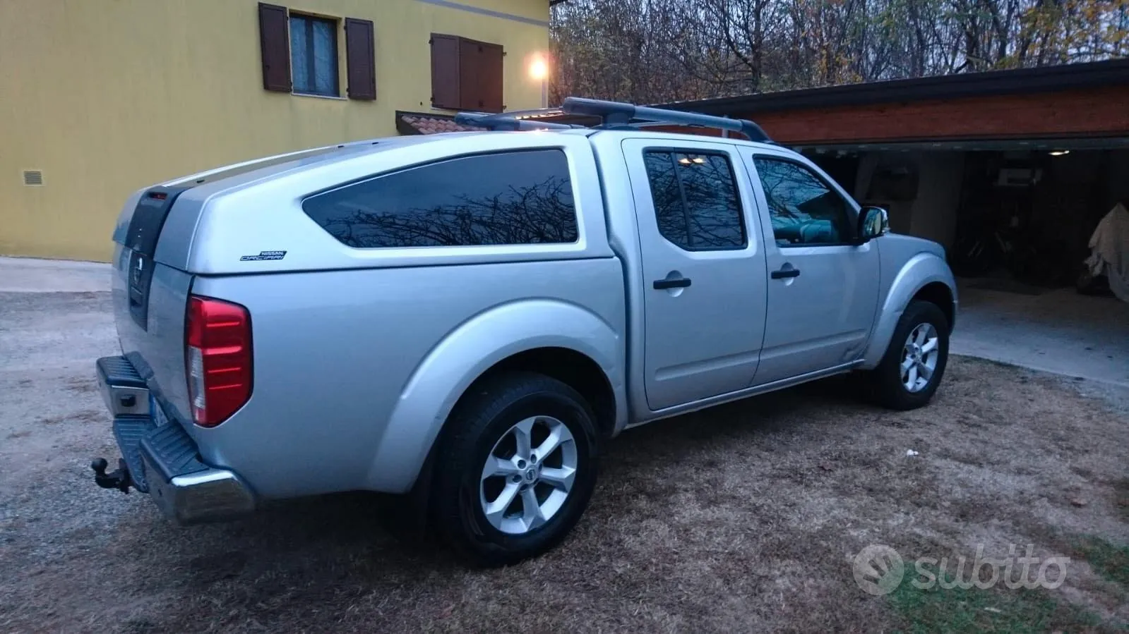 Nissan Navara 2009 photo 2
