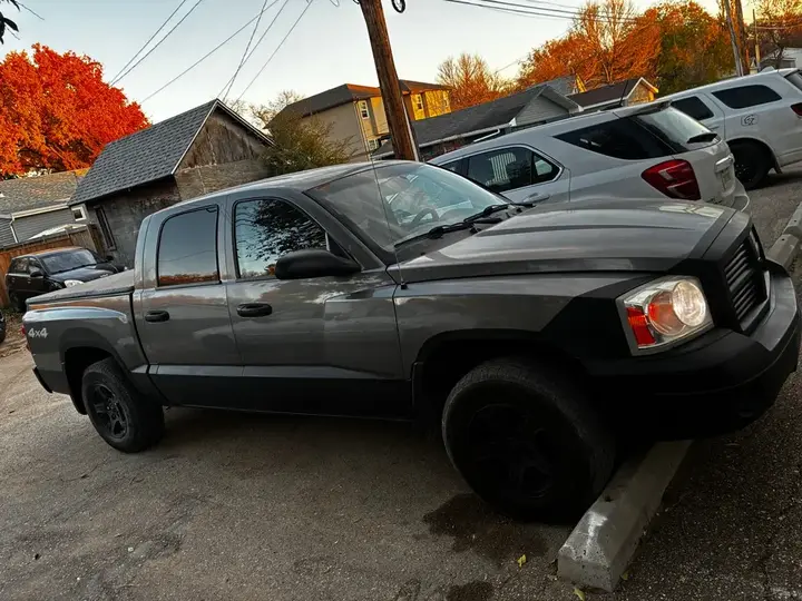 Dodge Dakota 2000 photo 2
