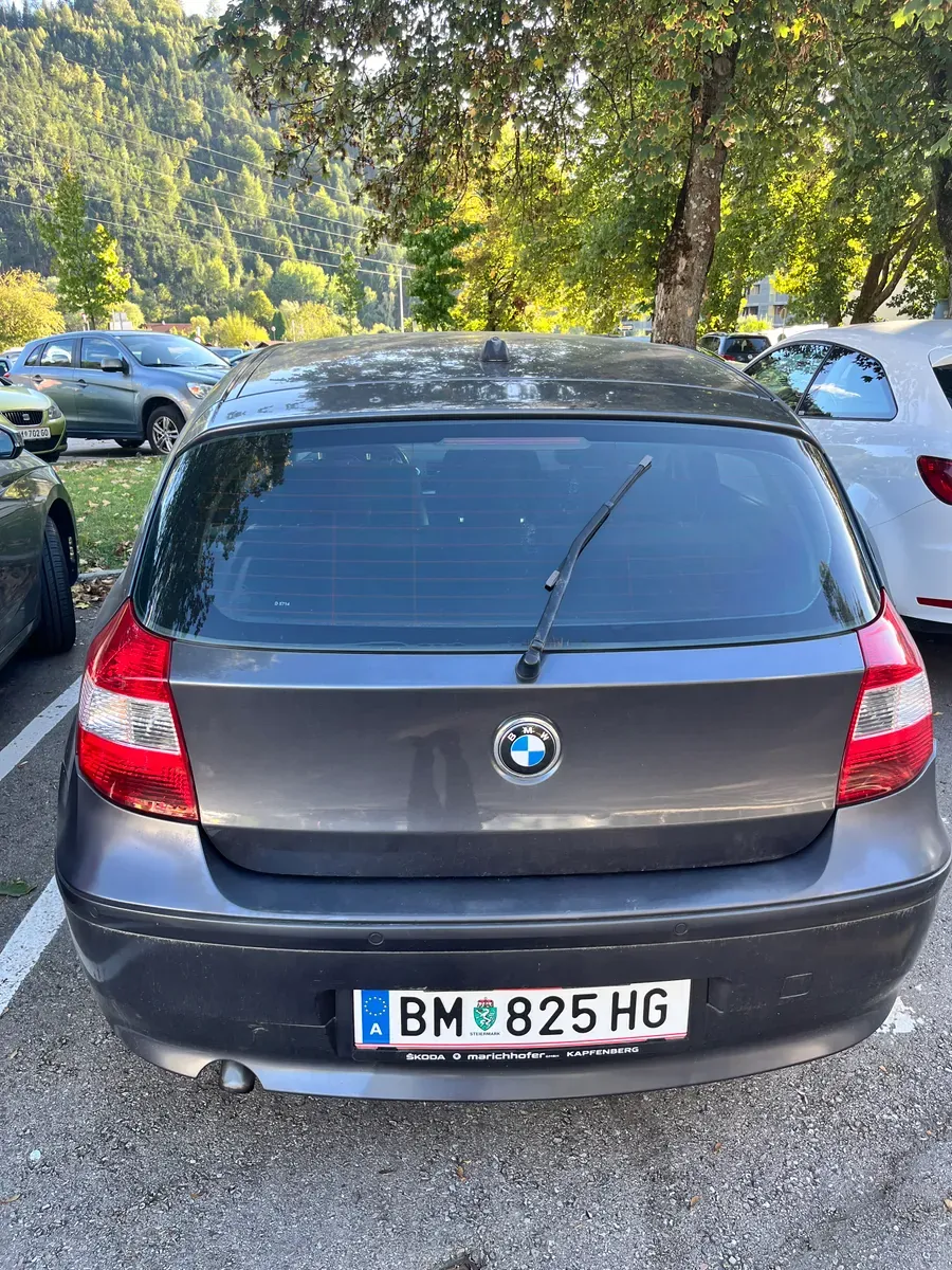 BMW 1 Series 2004 photo 2