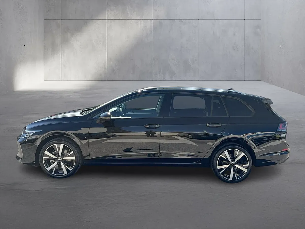 Volkswagen Golf 2026 photo 2