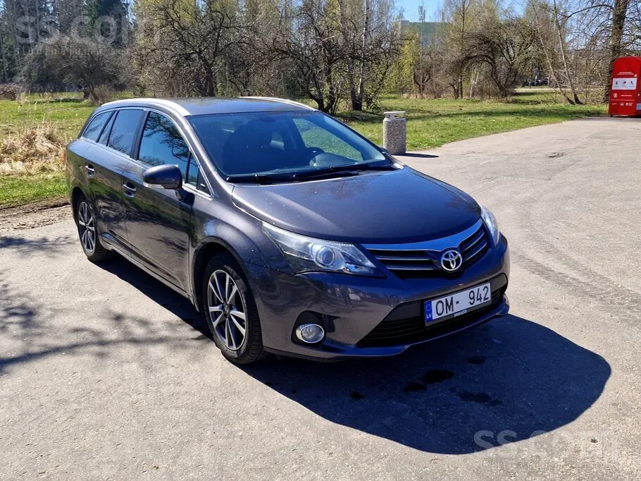 Toyota Avensis 2015 photo 4