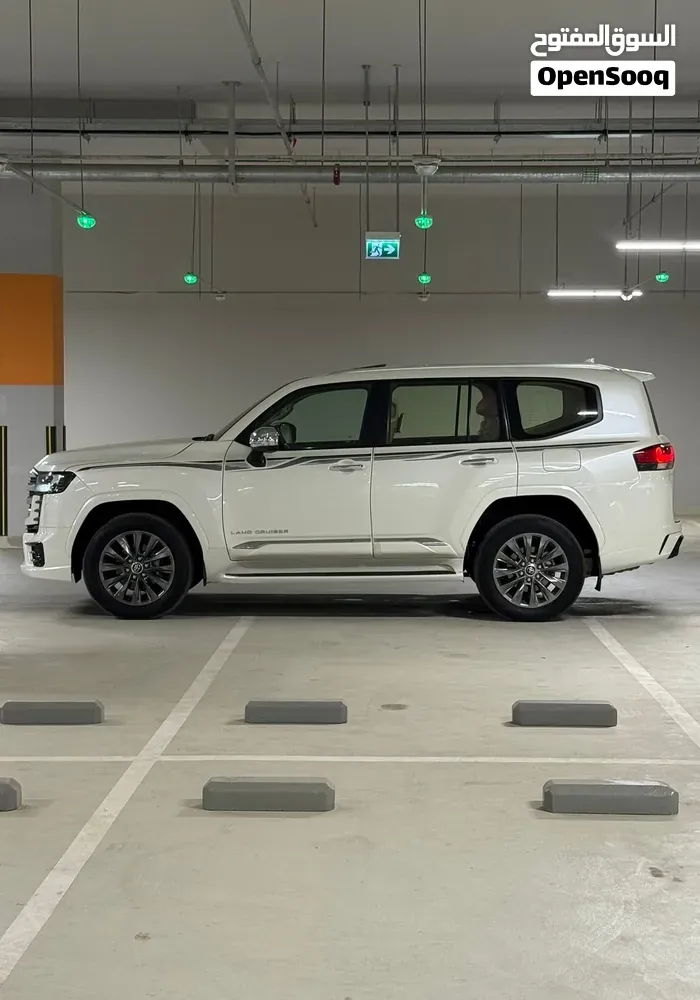 Toyota Land Cruiser 2024 photo 3