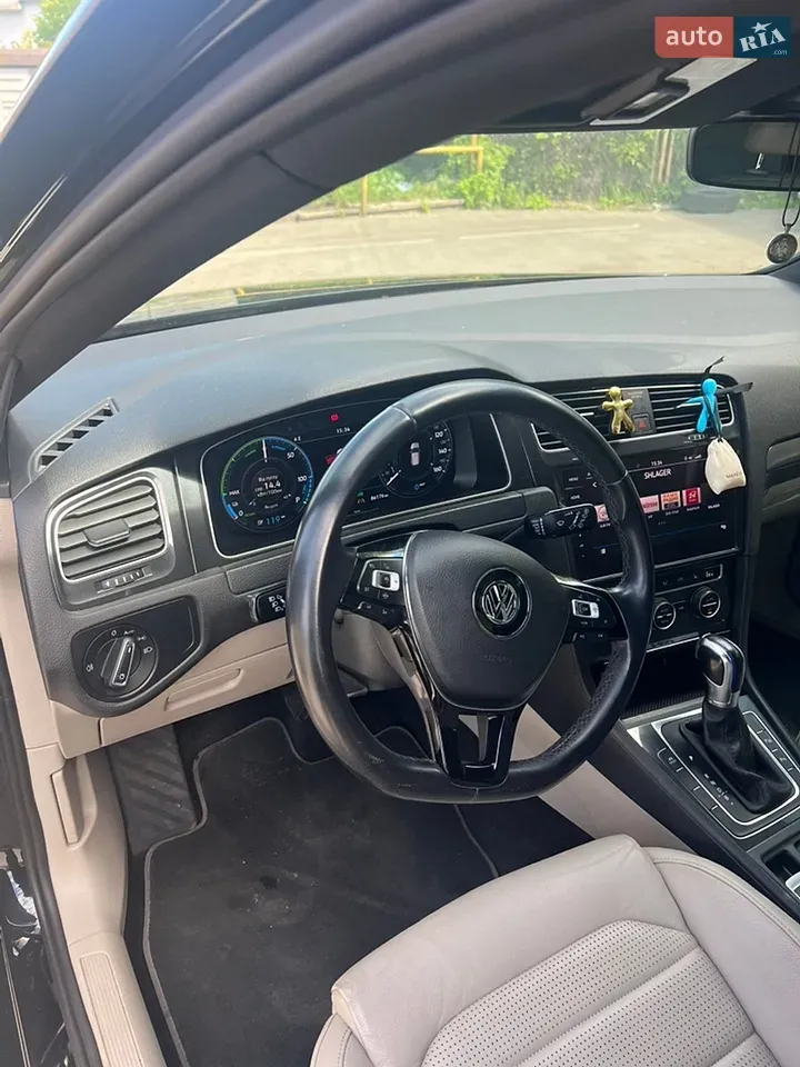 Volkswagen E-Golf 2019 photo 4